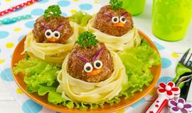 Šventinis stalas mamai