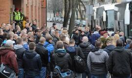 Tarnybą pradeda pirmieji šauktiniai