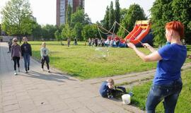 Kaimynų šventės viliojo į kiemą