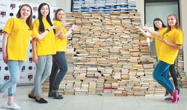 Šiauliuose - rekordinė knygų piramidė