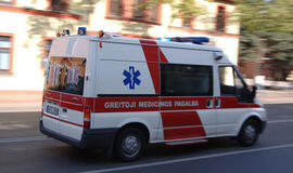 Skubantį reanimobilį sustabdė kalneliai