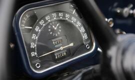 Teatro aikštę papuošė ispanų automobilių paroda