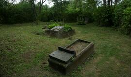 Piliakalniui ir kapinaitėms - jaunųjų ekologų dėmesys