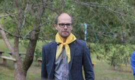 Žaismingai atidaryta stovykla vaikams su negalia