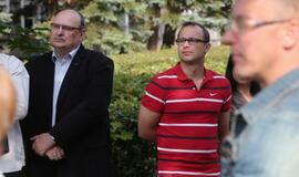 Žaismingai atidaryta stovykla vaikams su negalia