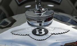 Teatro aikštę papuošė ispanų automobilių paroda