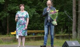 Žaismingai atidaryta stovykla vaikams su negalia