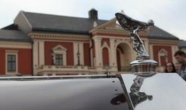 Teatro aikštę papuošė ispanų automobilių paroda