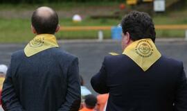 Žaismingai atidaryta stovykla vaikams su negalia