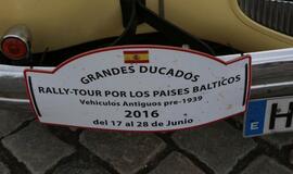 Teatro aikštę papuošė ispanų automobilių paroda