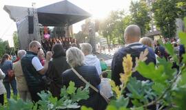 Himno giedojimas ir koncertas