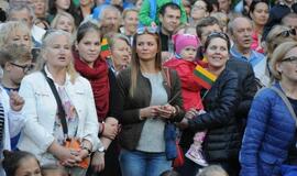 Himno giedojimas ir koncertas