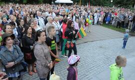 Himno giedojimas ir koncertas