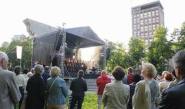 Himno giedojimas ir koncertas