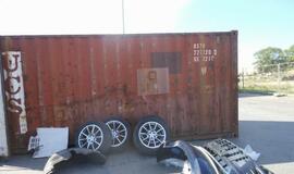 Klaipėdoje sulaikė dalimis išardytą „Porsche Cayenne“