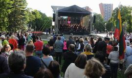 Himno giedojimas ir koncertas