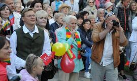 Himno giedojimas ir koncertas