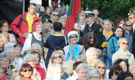 Himno giedojimas ir koncertas