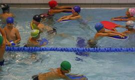 Antrokai ir plaukimas: konkursas stringa, bet pamokos vyks