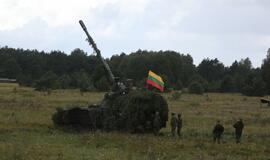 Savaeigių haubicų bandymai