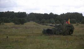 Savaeigių haubicų bandymai