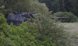 Savaeigių haubicų bandymai