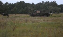 Savaeigių haubicų bandymai