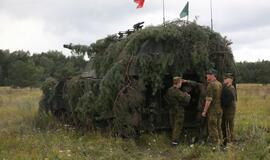 Savaeigių haubicų bandymai