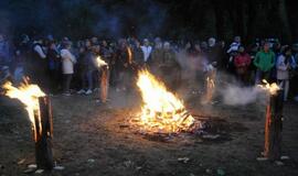 Gintaro įlankoje liepsnojo skulptūros