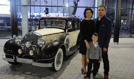 Šalia Klaipėdos sužibo "Mercedes-Benz" žvaigždė