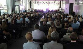 Šalia Klaipėdos sužibo "Mercedes-Benz" žvaigždė