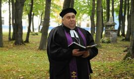 Gerlachų šeimos paminklas grįžo į Skulptūrų parką