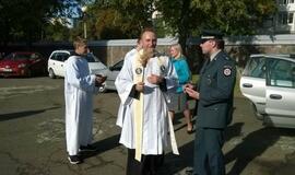 Į kelią - su šventintais automobiliais