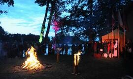 Gintaro įlankoje liepsnojo skulptūros