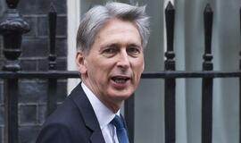 Filipas Hamondas: pasitraukimas iš ES Jungtinei Karalystei kainuos 122 mlrd. svarų