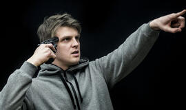 Oskaro Koršunovo „Žuvėdroje“ vaidinantis Martynas Nedzinskas: „Man Klaipėdos scena ypatinga“