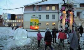 Žibintai prie Eduardo Balsio menų gimnazijos
