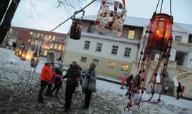 Žibintai prie Eduardo Balsio menų gimnazijos