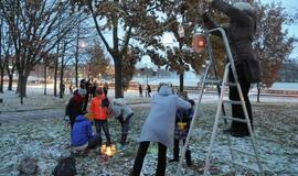 Žibintai prie Eduardo Balsio menų gimnazijos