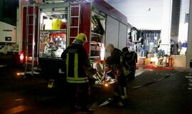 Klaipėdos „Akropolyje“ šiąnakt vyko priešgaisrinės pratybos