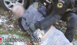 Sulaikyti penki galimai kvaišalais prekiavę asmenys