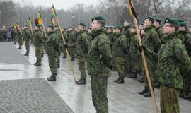 Klaipėdoje į atsargą išlydėti kariai
