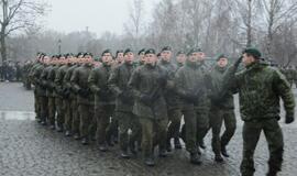 Klaipėdoje į atsargą išlydėti kariai