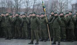 Klaipėdoje į atsargą išlydėti kariai
