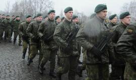 Klaipėdoje į atsargą išlydėti kariai