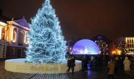 Teatro aikštėje – dar vienas gražus akcentas