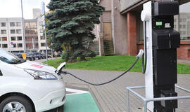 Valdininkams nuomos elektromobilius