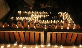 1000 laisvės žvakučių