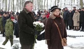 Žuvusiųjų pagerbimo ceremoniją prie paminklo 1923 m. sukilimo dalyviams