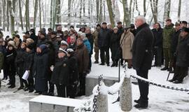 Žuvusiųjų pagerbimo ceremoniją prie paminklo 1923 m. sukilimo dalyviams